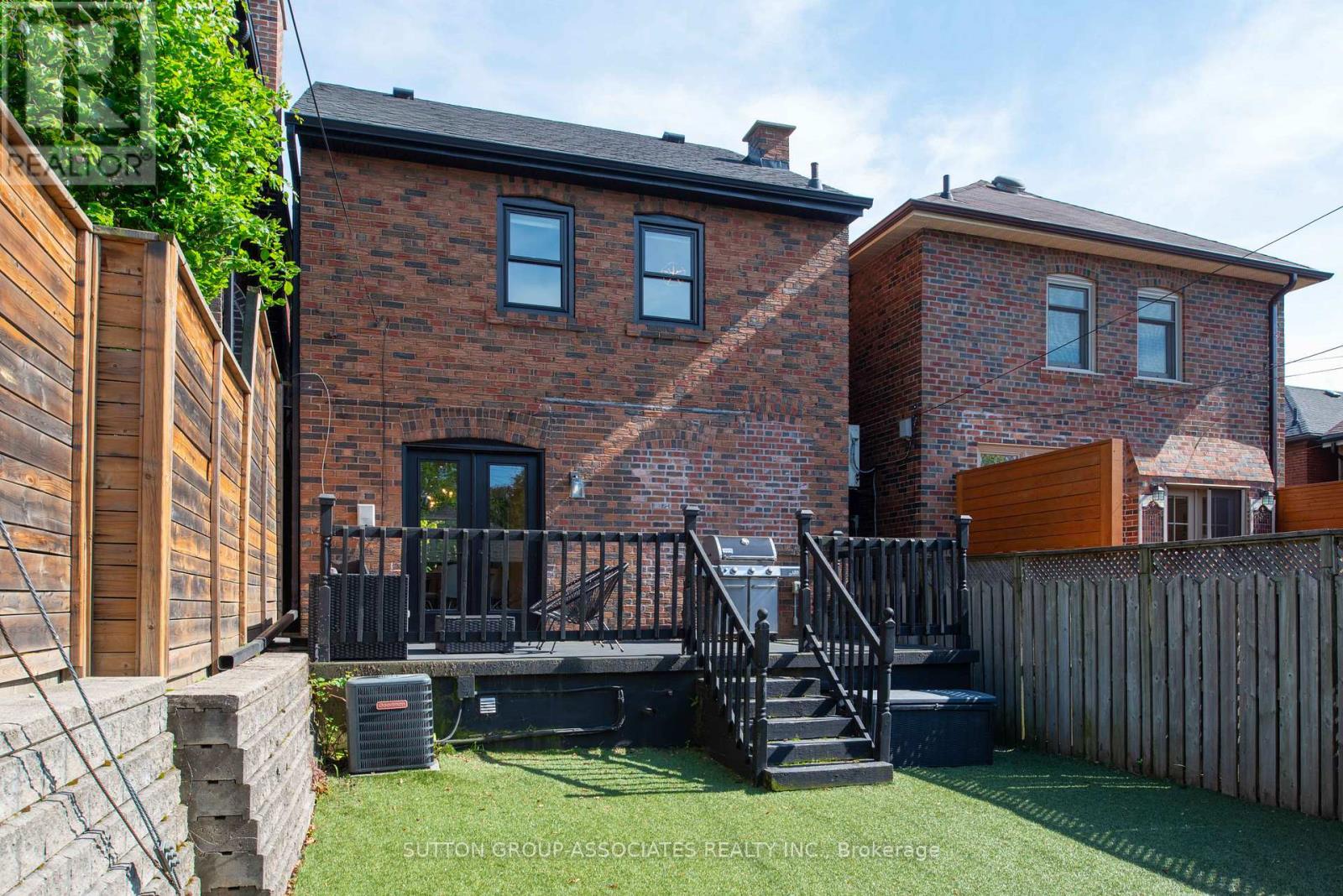 8 Dundurn Crescent, Toronto, Ontario  M6C 1H5 - Photo 44 - C13208888