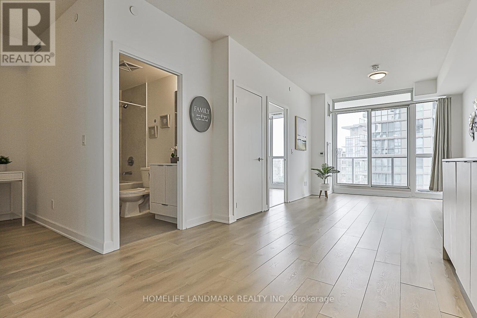 901 - 38 Forest Manor Road, Toronto, Ontario  M2J 1M1 - Photo 13 - C13209040