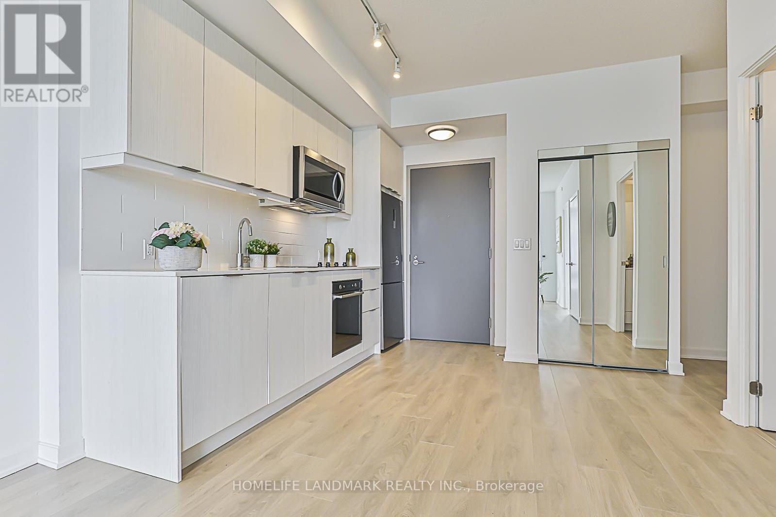 901 - 38 Forest Manor Road, Toronto, Ontario  M2J 1M1 - Photo 4 - C13209040