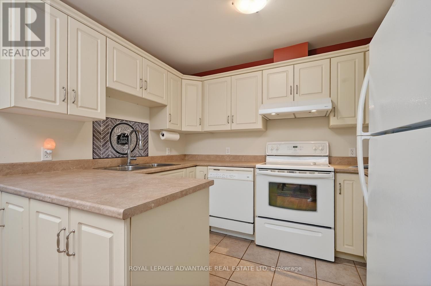 61 Van Horne Avenue, Smiths Falls, Ontario  K7A 5L2 - Photo 10 - X13209224