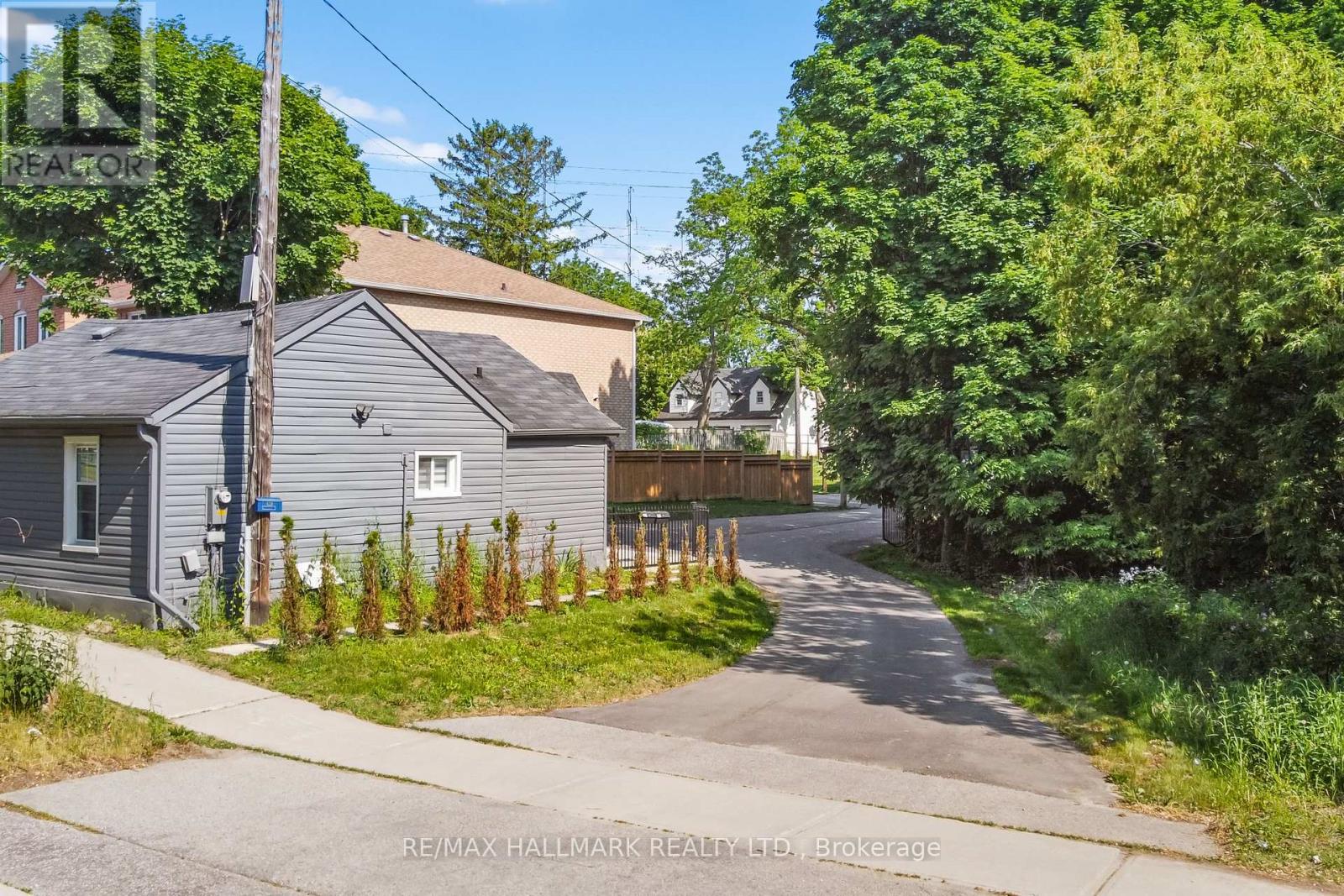 553 Military Trail, Toronto, Ontario  M1E 4S7 - Photo 3 - E13208940