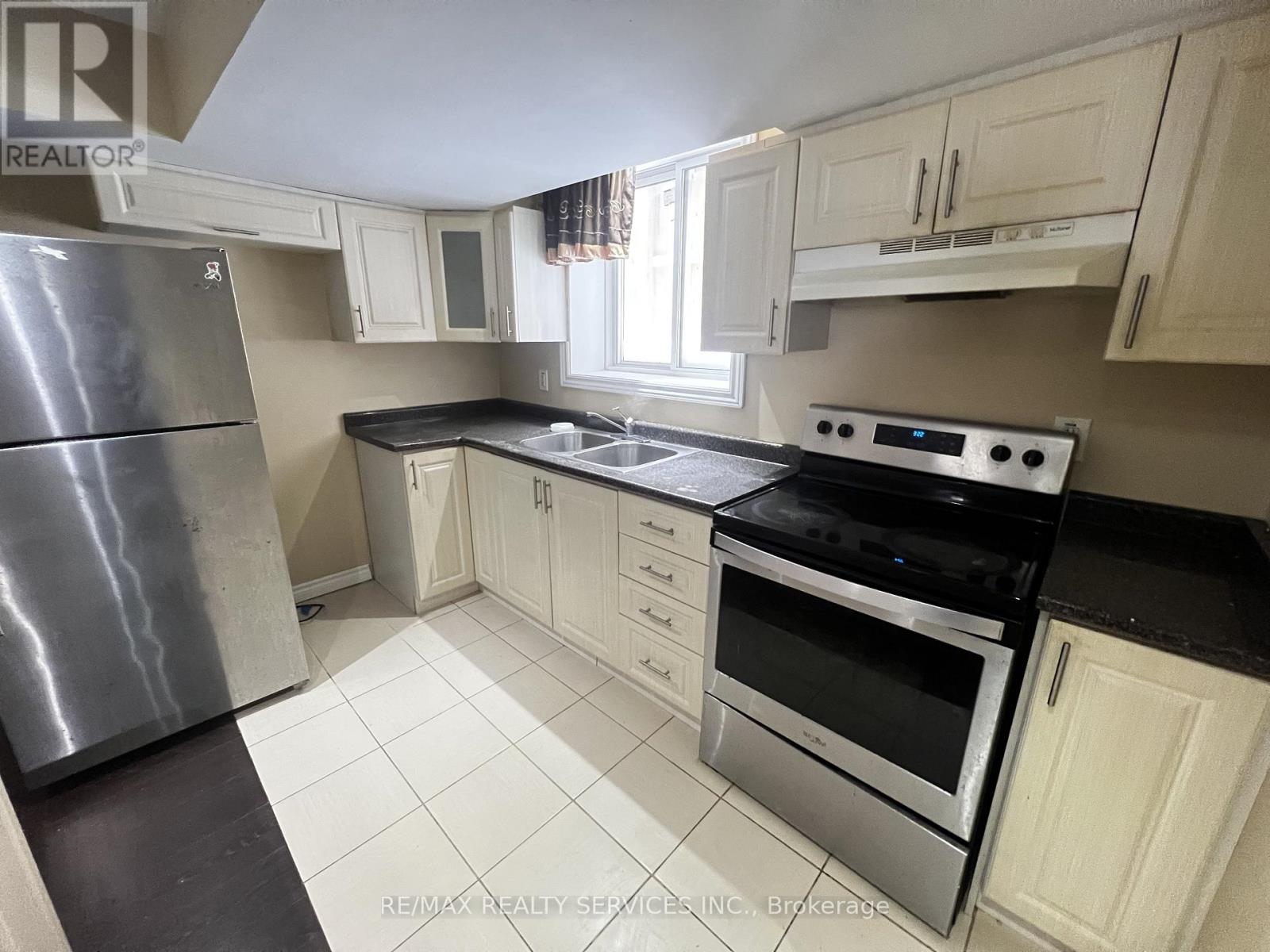 Basement - 7 Glengowan Street, Whitby, Ontario  L1R 0K8 - Photo 12 - E13208988