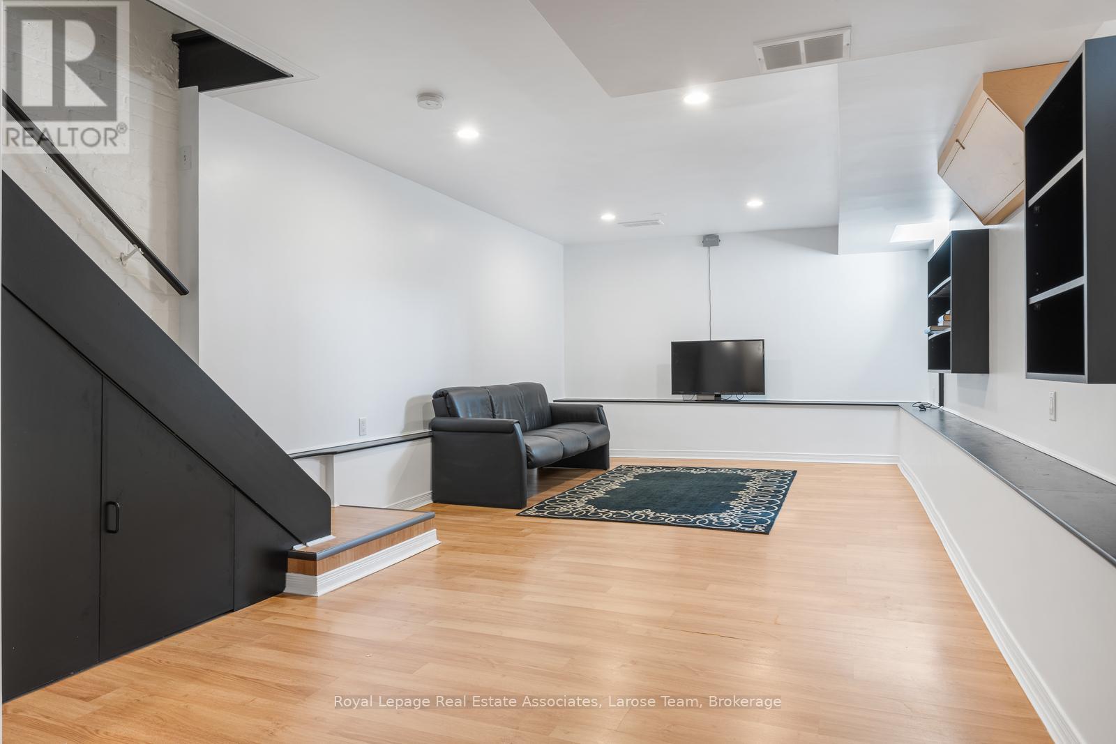 36 Firstbrooke Road, Toronto, Ontario  M4E 2L1 - Photo 22 - E13209006