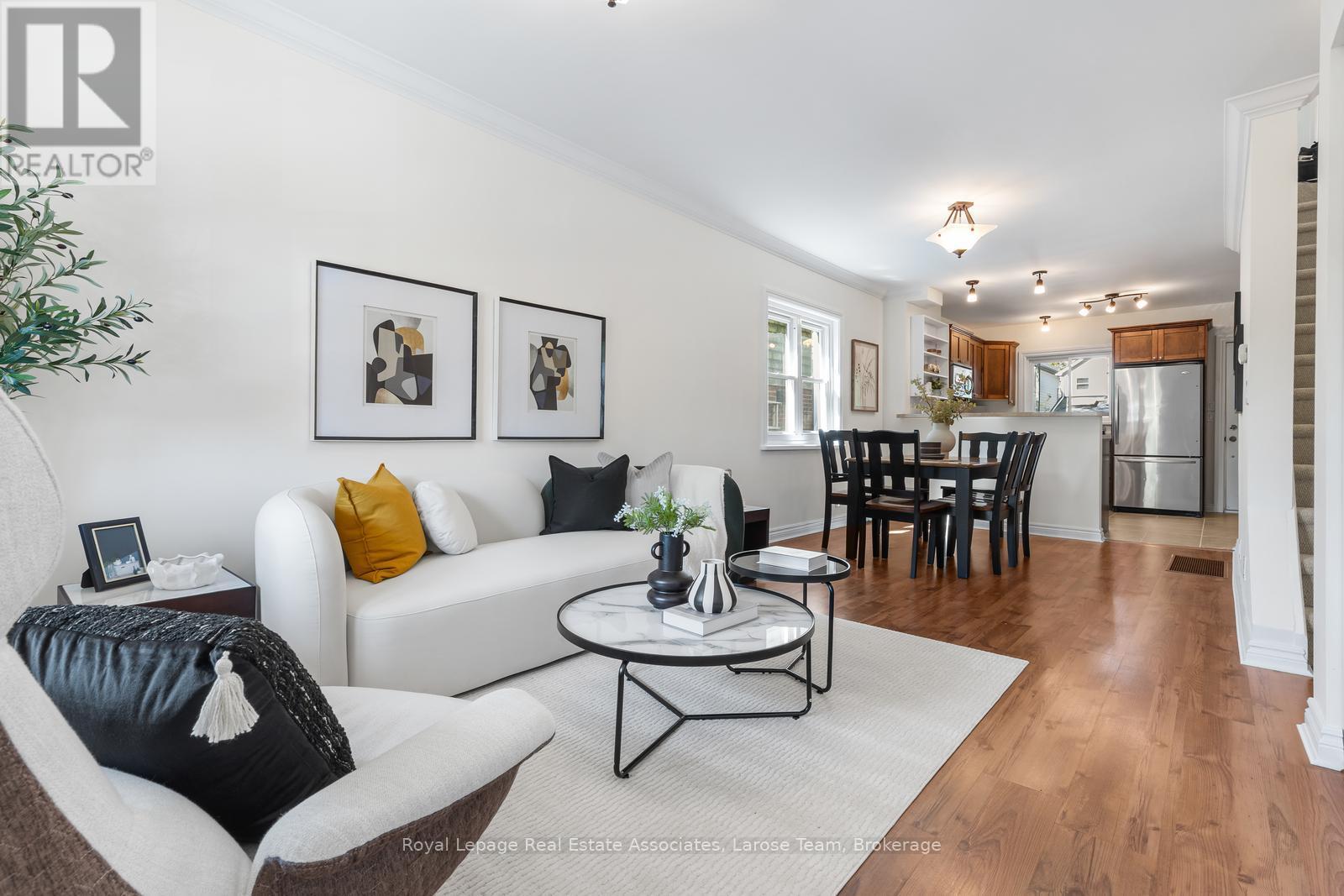 36 Firstbrooke Road, Toronto, Ontario  M4E 2L1 - Photo 4 - E13209006