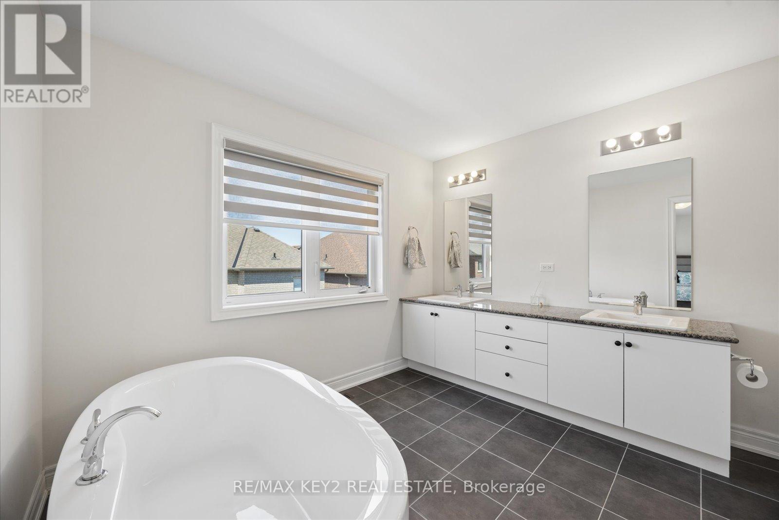 2484 Florentine Place, Pickering, Ontario  L1X 0H2 - Photo 17 - E13209018
