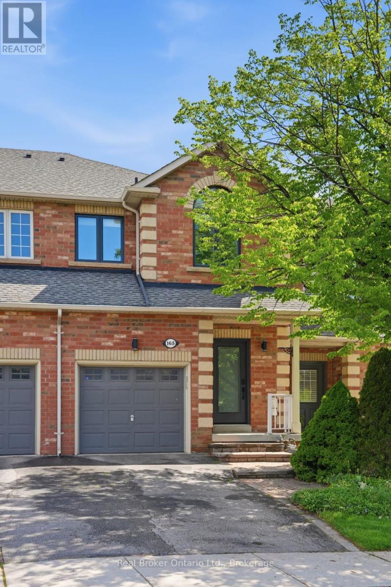 165 Margaret Drive, Oakville, Ontario  L6K 2W2 - Photo 2 - W13209200