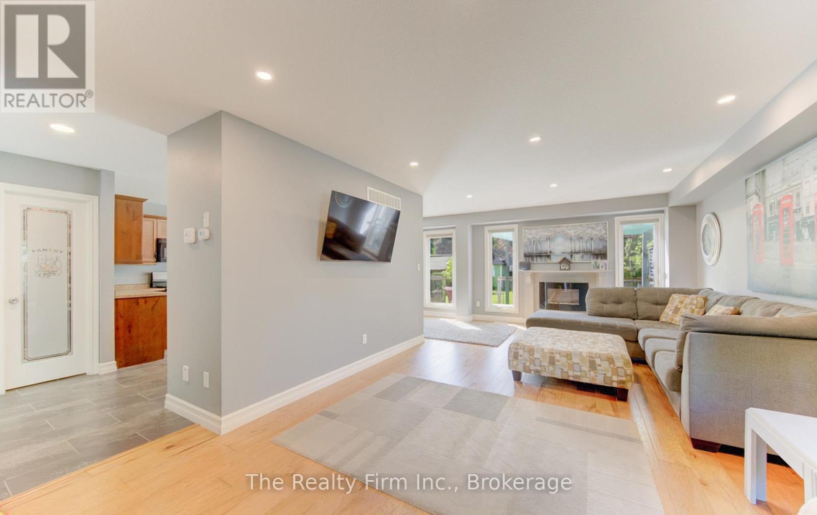 475 Albert Avenue N, North Perth, Ontario  N4W 1V2 - Photo 10 - X13209082