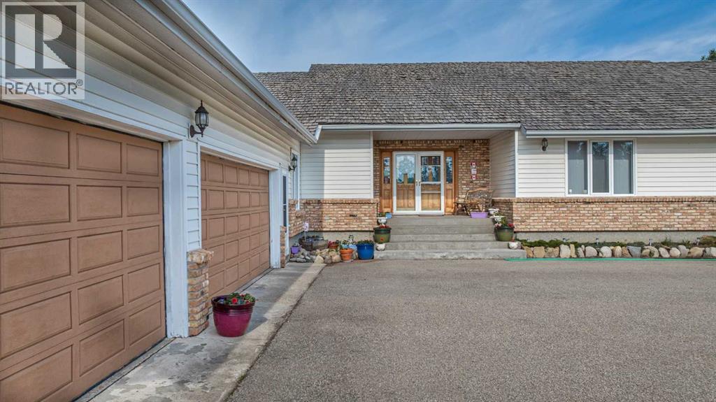 33022 Township Road 250, Rural Rocky View County, Alberta  T3Z 1L9 - Photo 11 - A2314572