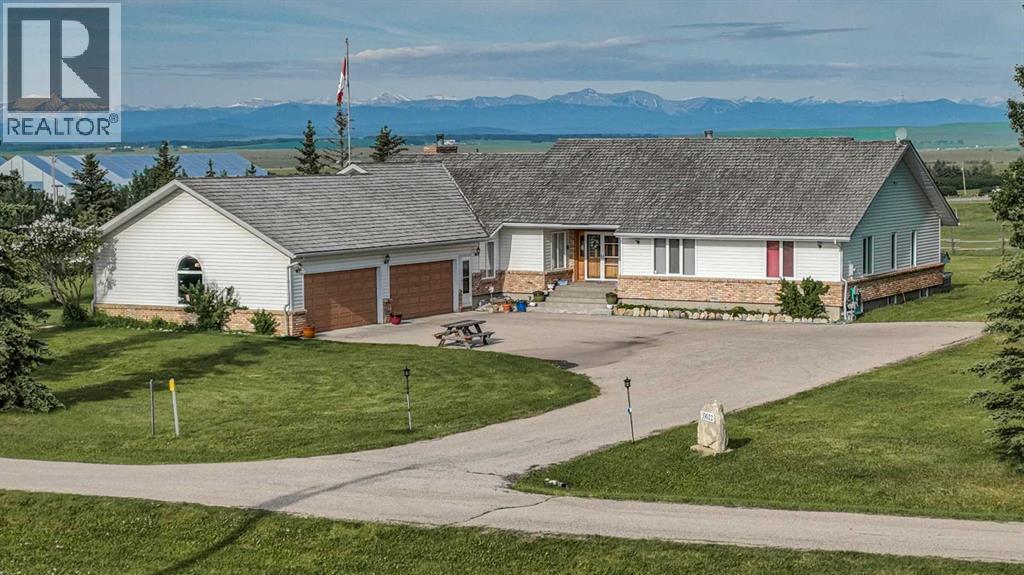 33022 Township Road 250, Rural Rocky View County, Alberta  T3Z 1L9 - Photo 4 - A2314572