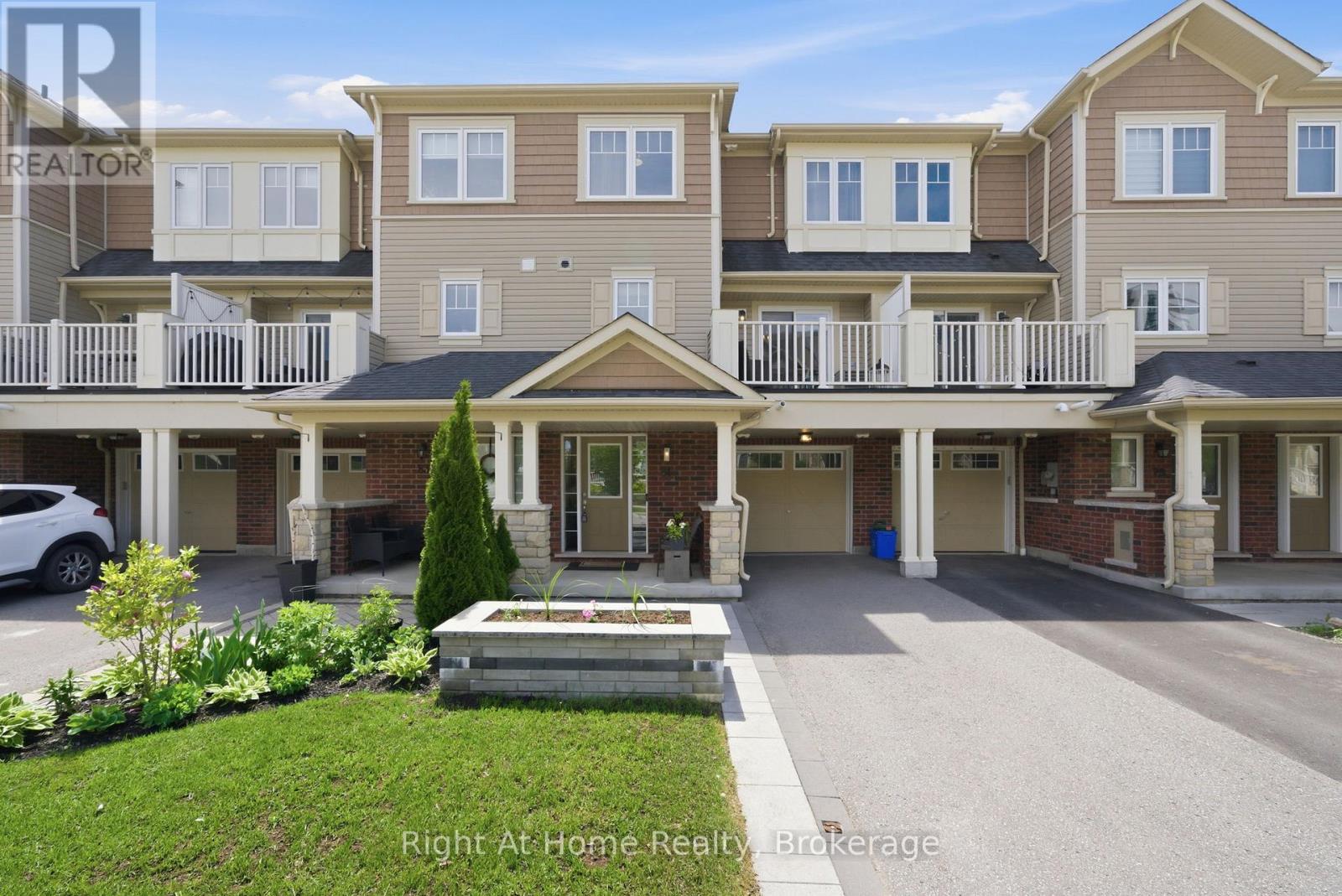 81 FAR NORTH COURT, Oshawa, Ontario