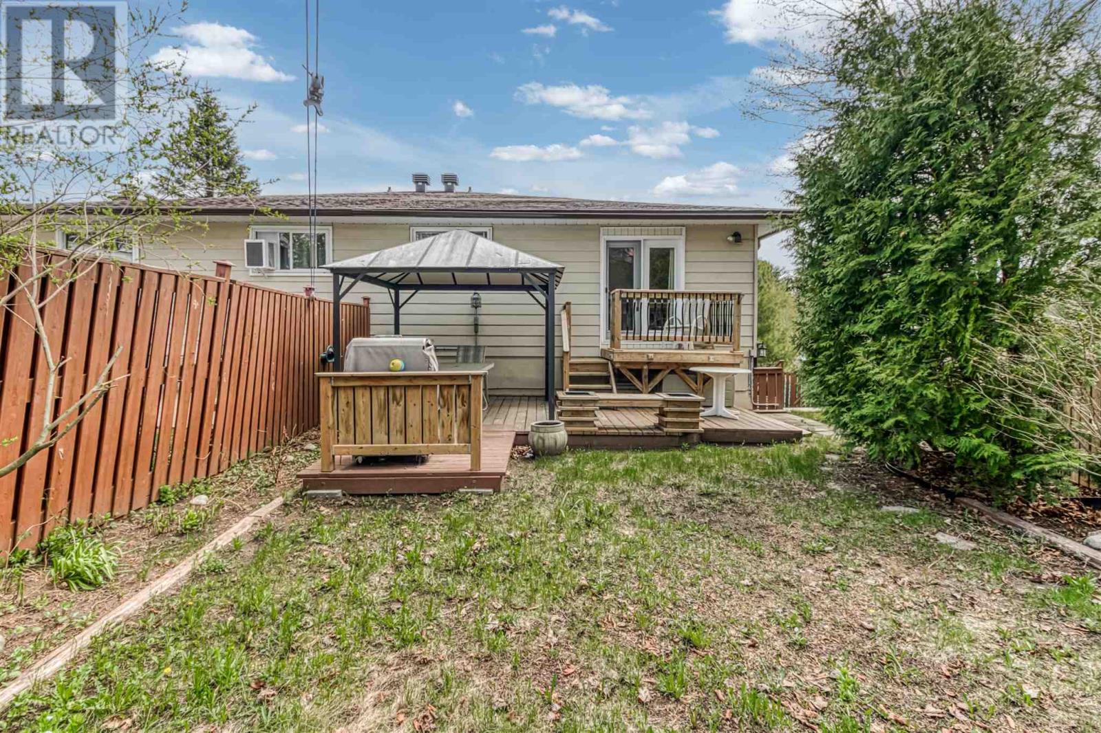 216a Ottawa Ave, Elliot Lake, Ontario  P5A 2N4 - Photo 4 - SM261145