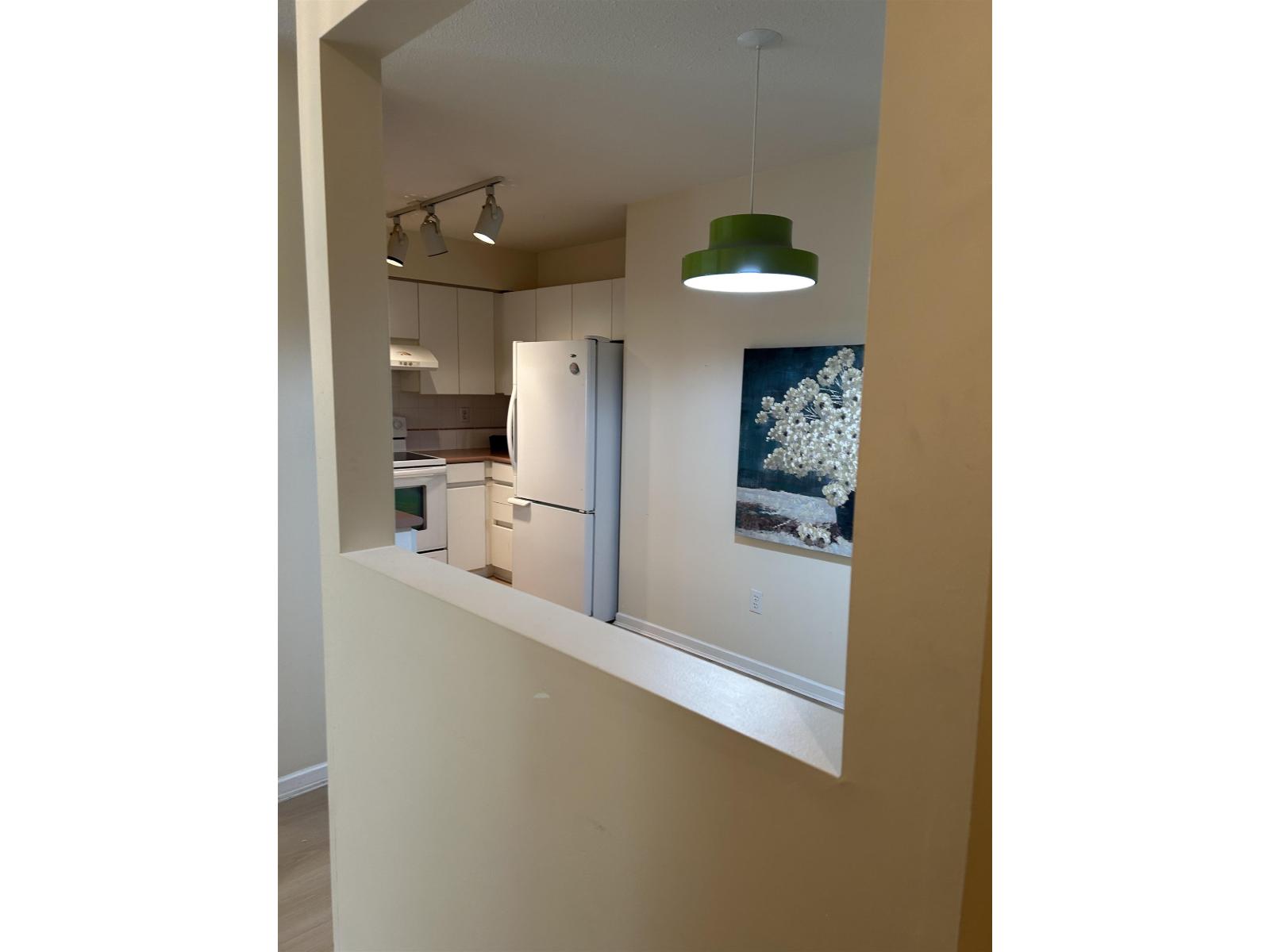 204 1533 Best Street, White Rock, British Columbia  V4B 4E9 - Photo 10 - R3118447