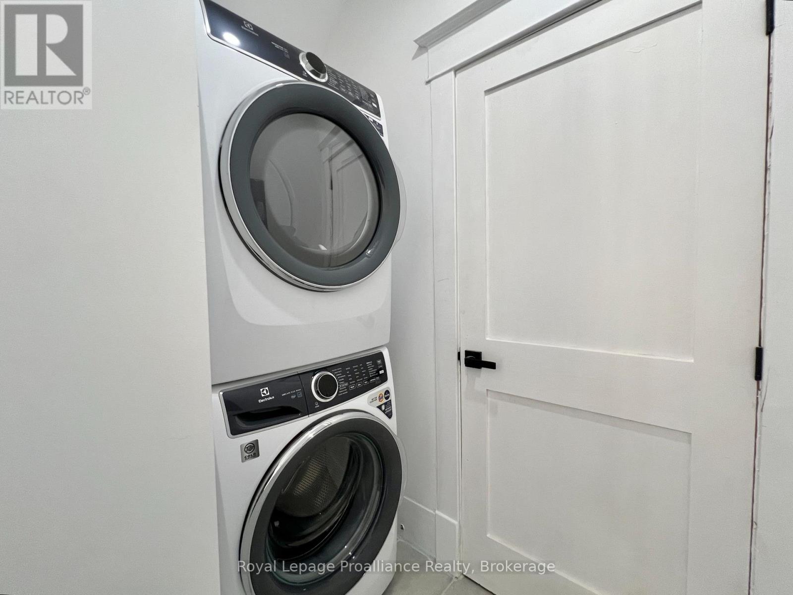 B - 220 Foster Avenue, Belleville, Ontario  K8N 3R2 - Photo 7 - X13209258