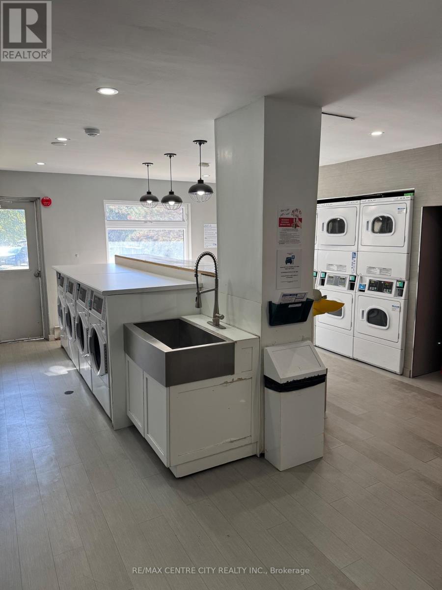 407 - 563 Mornington Avenue, London East, Ontario  N5Y 4T8 - Photo 2 - X13209390
