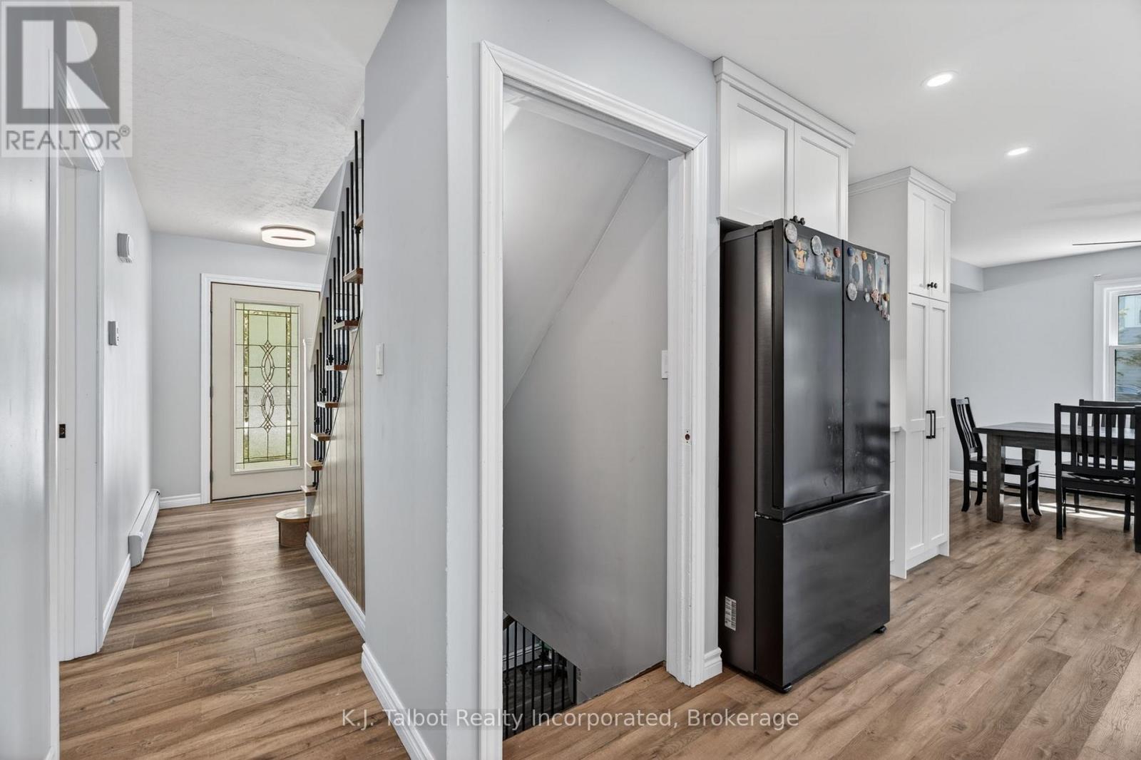 441 Coombs Street, North Huron, Ontario N0M 1H0 - Photo 12 - X13209414