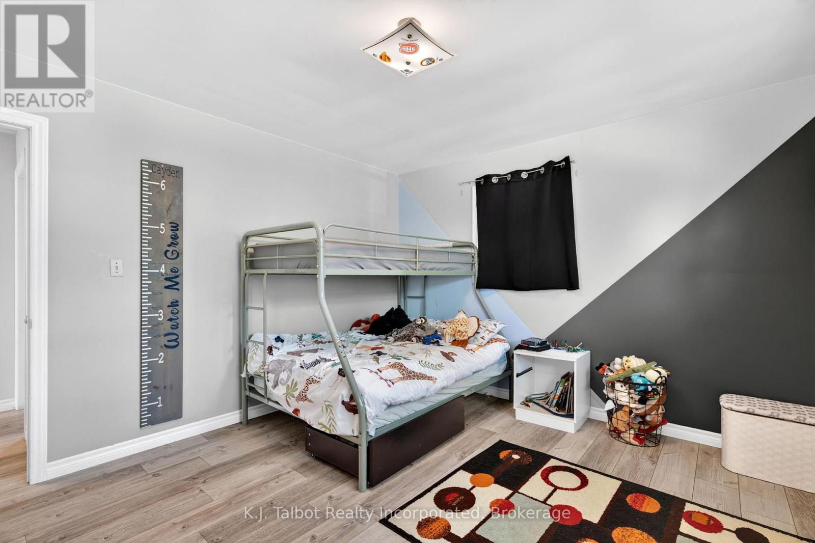 441 Coombs Street, North Huron, Ontario N0M 1H0 - Photo 25 - X13209414