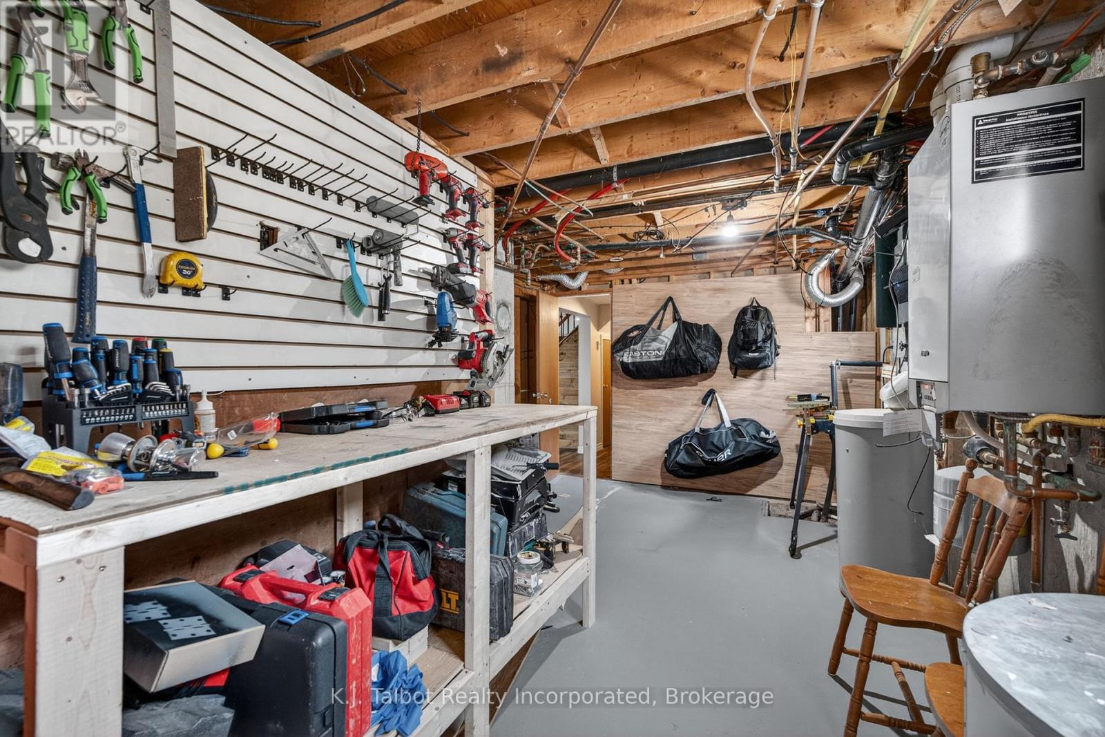 441 Coombs Street, North Huron, Ontario N0M 1H0 - Photo 38 - X13209414
