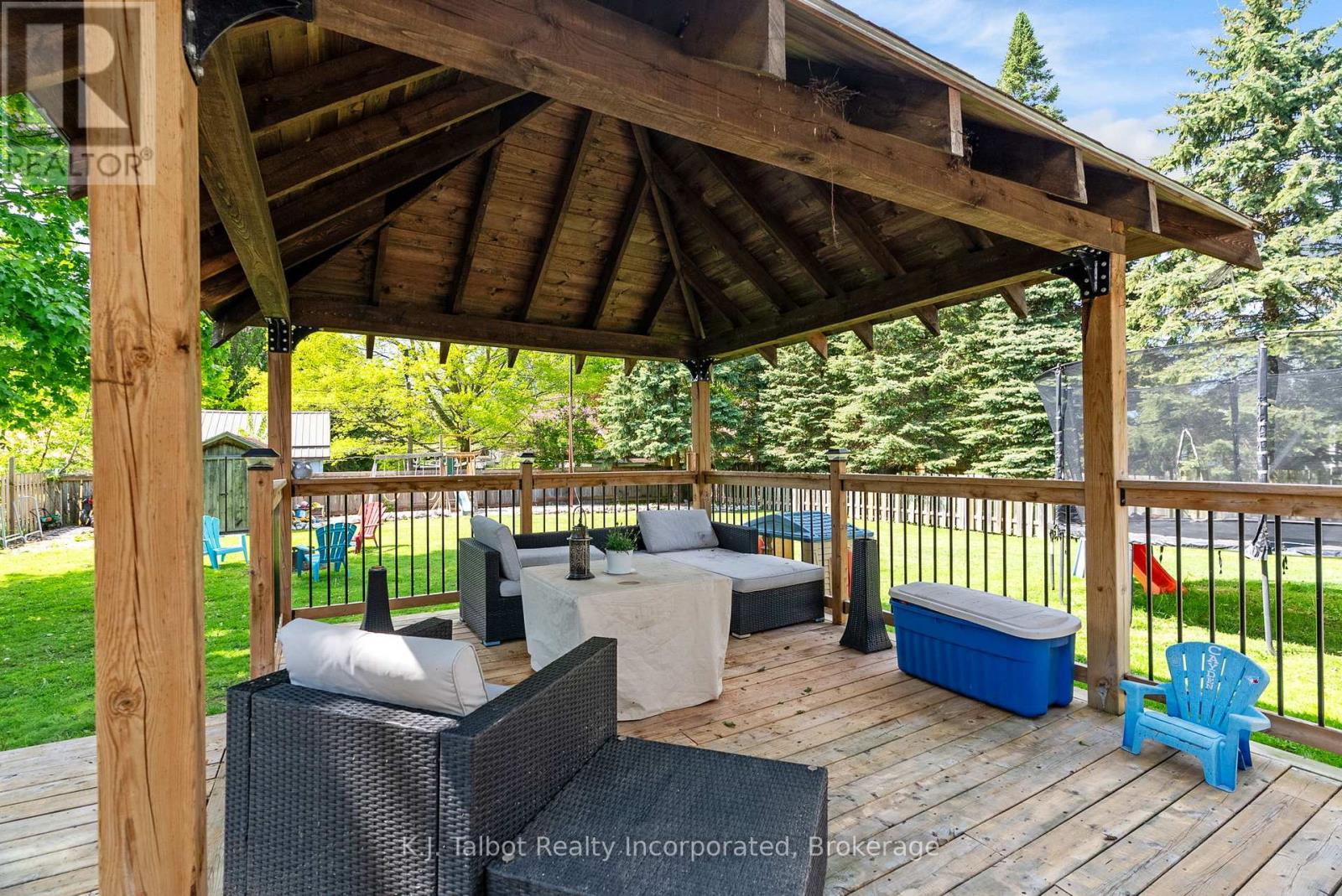 441 Coombs Street, North Huron, Ontario N0M 1H0 - Photo 45 - X13209414