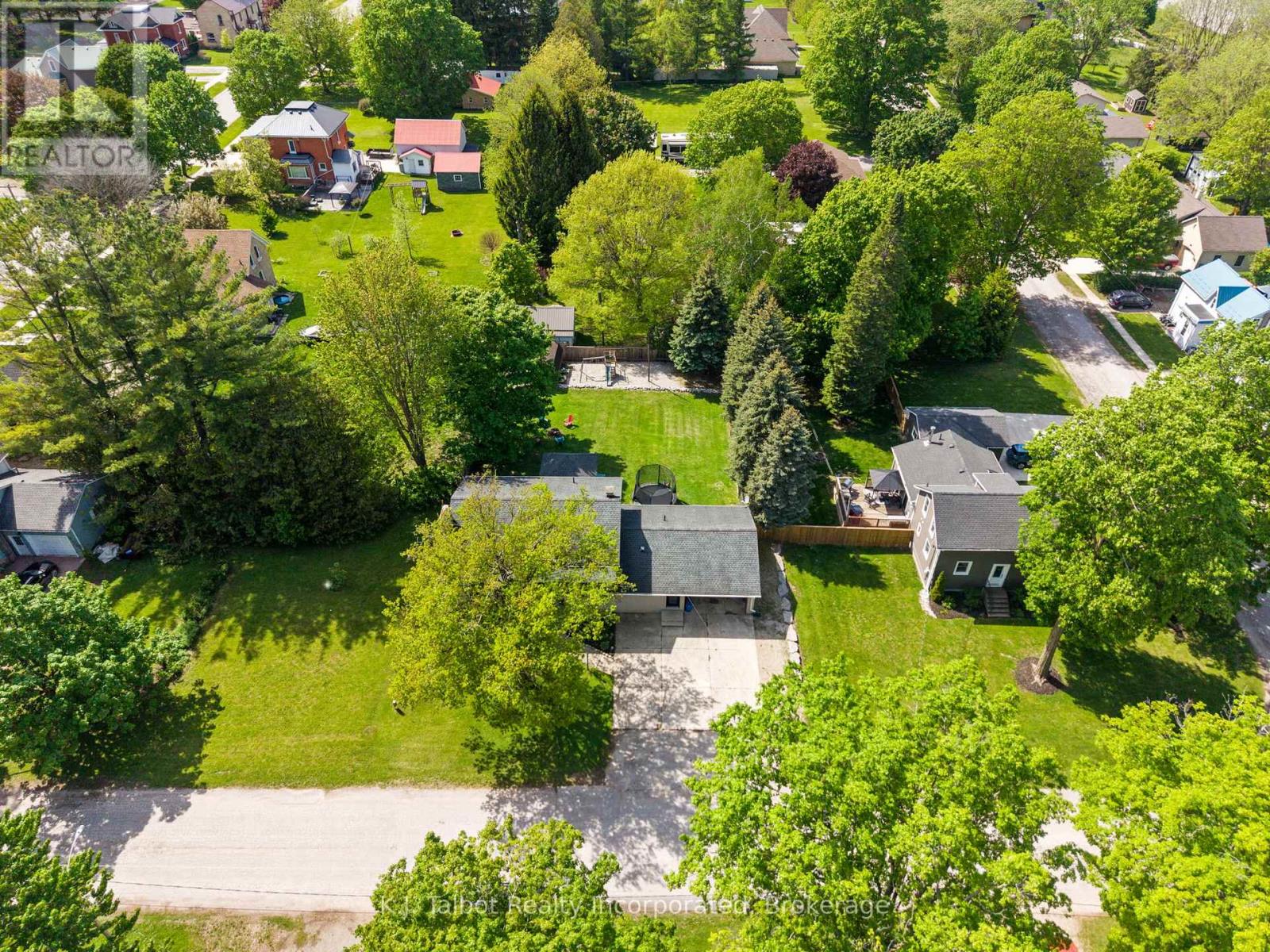 441 Coombs Street, North Huron, Ontario N0M 1H0 - Photo 48 - X13209414