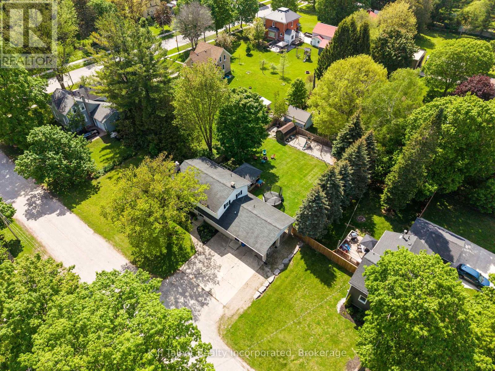441 Coombs Street, North Huron, Ontario N0M 1H0 - Photo 50 - X13209414