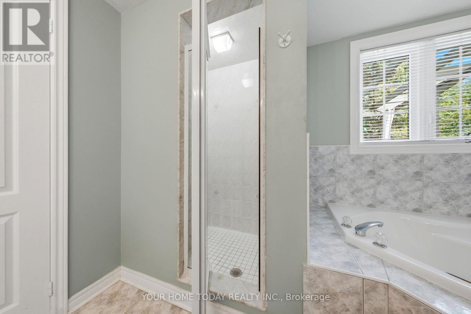 2 Trillium Terrace, Halton Hills, Ontario  L7J 2W8 - Photo 35 - W13208898