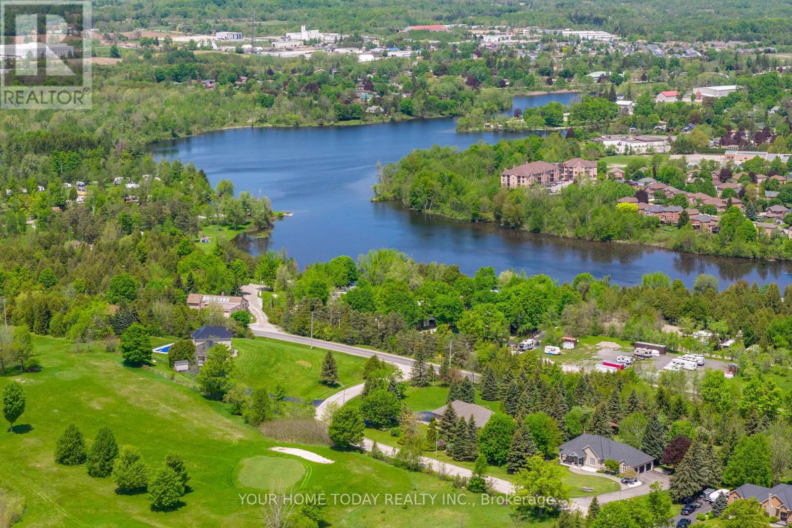 2 Trillium Terrace, Halton Hills, Ontario  L7J 2W8 - Photo 4 - W13208898