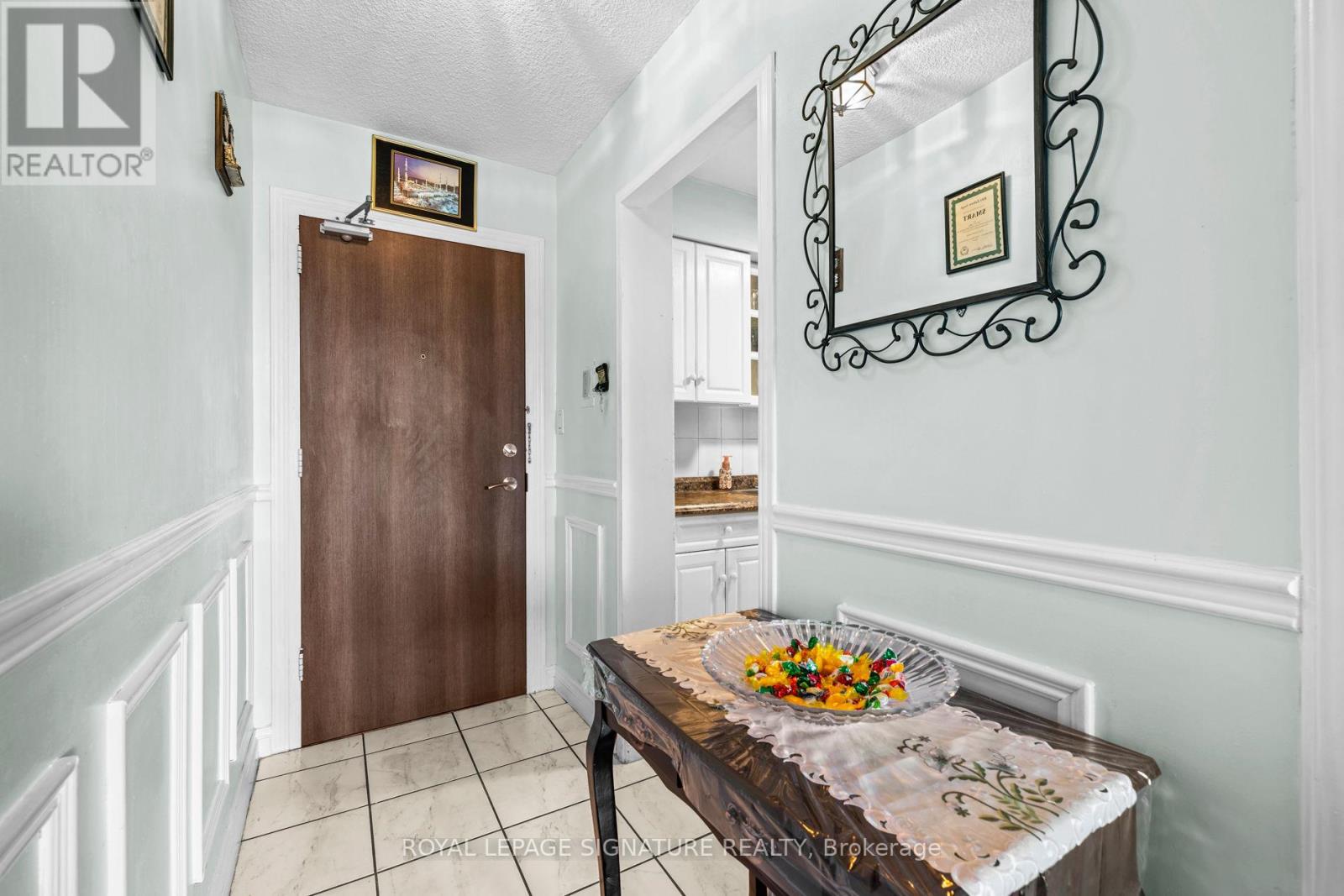 304 - 2556 Argyle Road, Mississauga, Ontario L5B 2H6 - Photo 4 - W13208956