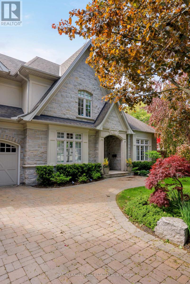 55 Twyford Road, Toronto, Ontario  M9A 1W5 - Photo 3 - W13208970