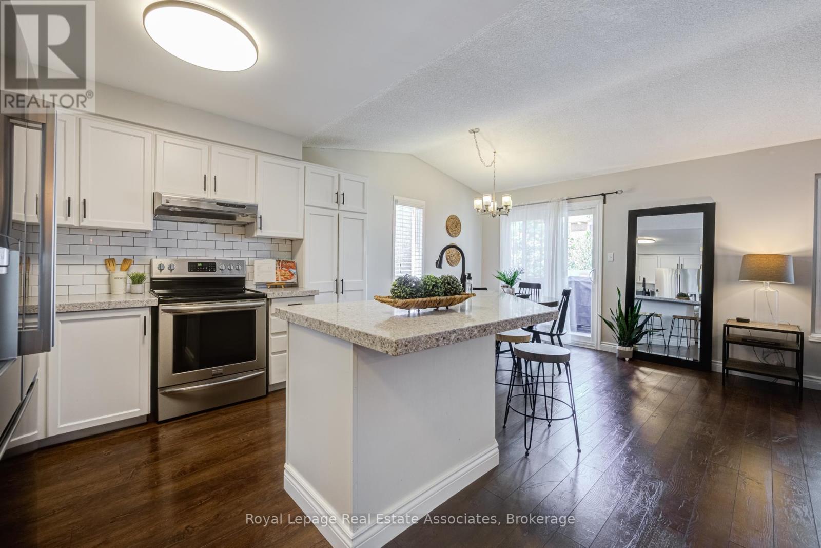 6665 Meteor Court, Mississauga, Ontario  L5N 7H9 - Photo 5 - W13208992