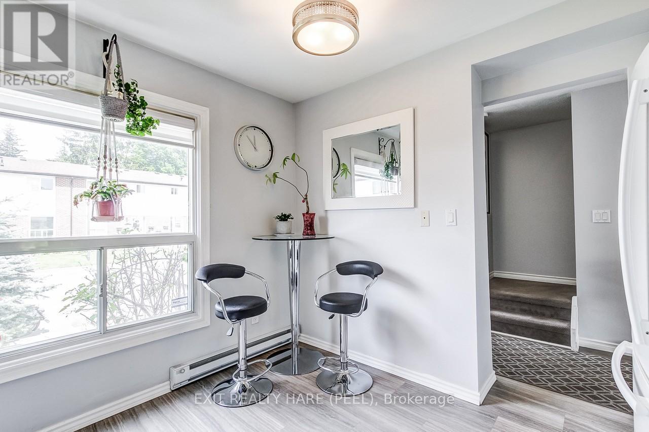 34 Kingham Road, Halton Hills, Ontario  L7J 1S4 - Photo 10 - W13209010