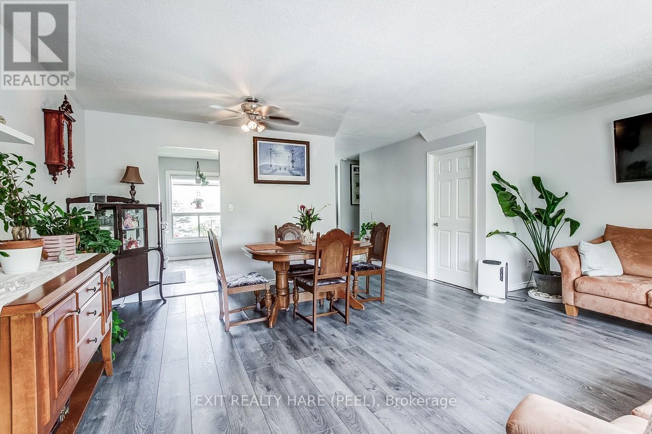 34 Kingham Road, Halton Hills, Ontario  L7J 1S4 - Photo 11 - W13209010