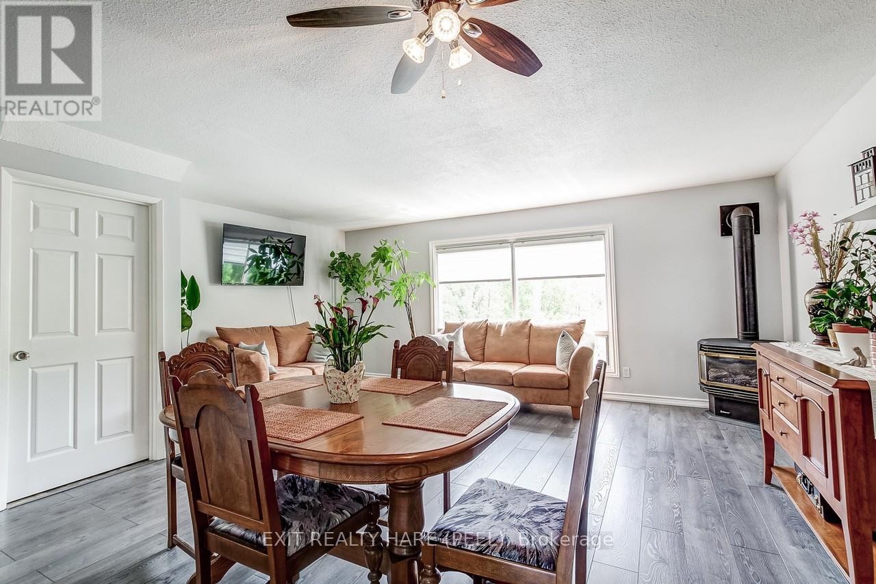34 Kingham Road, Halton Hills, Ontario  L7J 1S4 - Photo 13 - W13209010