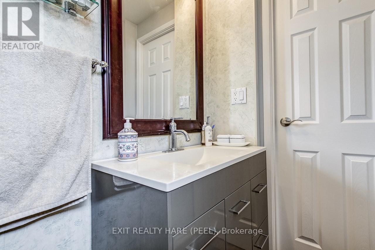 34 Kingham Road, Halton Hills, Ontario  L7J 1S4 - Photo 20 - W13209010
