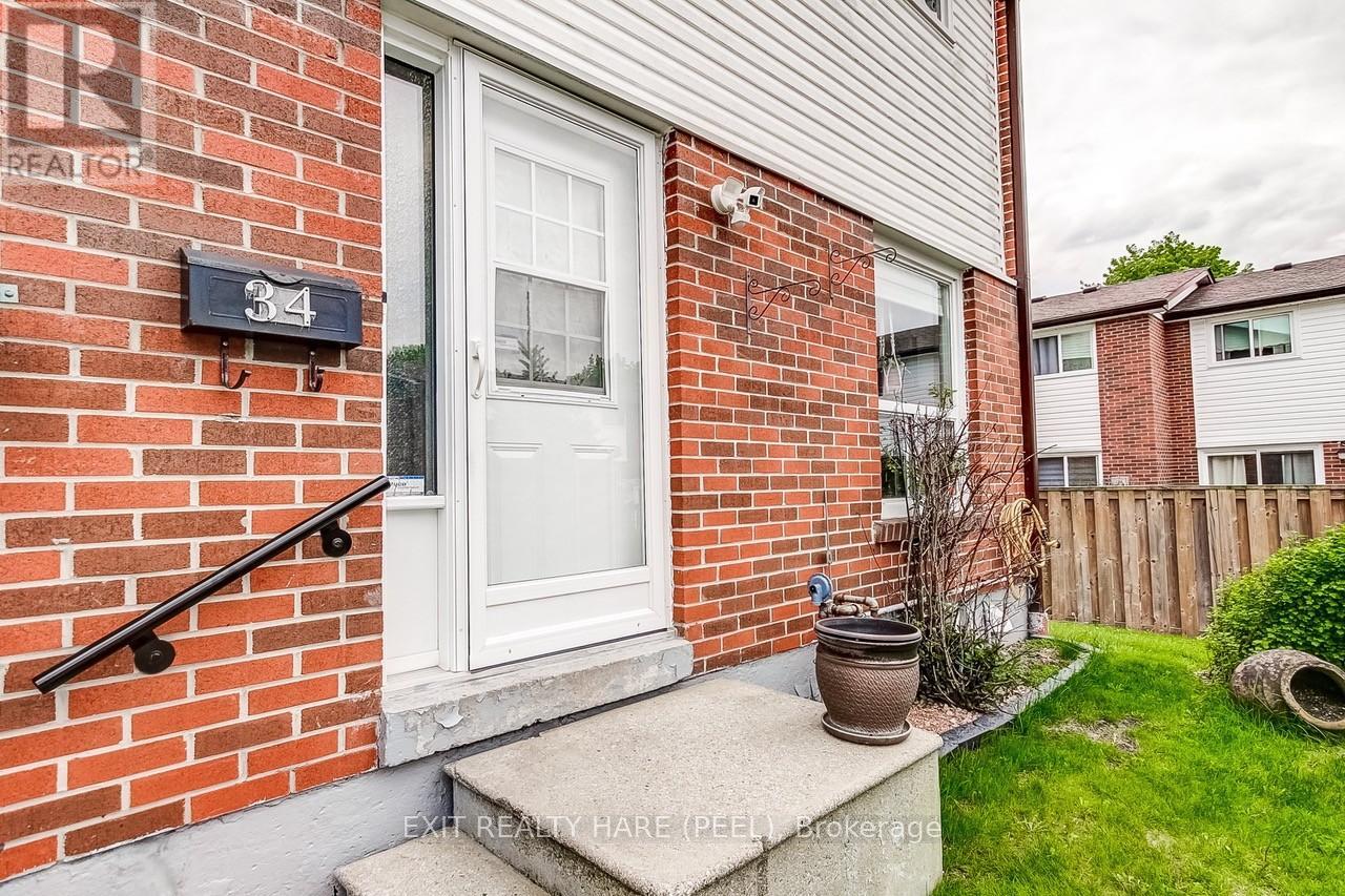 34 Kingham Road, Halton Hills, Ontario  L7J 1S4 - Photo 4 - W13209010