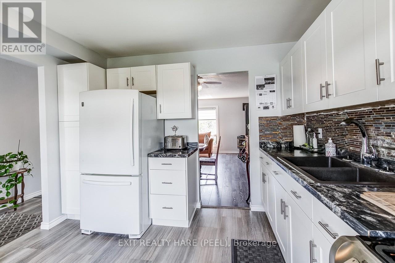 34 Kingham Road, Halton Hills, Ontario  L7J 1S4 - Photo 8 - W13209010