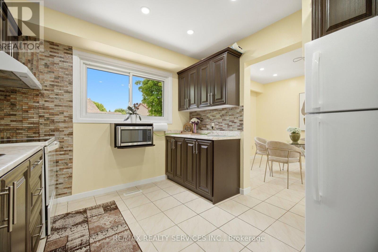 20 Rushmore Crescent, Brampton, Ontario  L6Z 1R2 - Photo 16 - W13209014