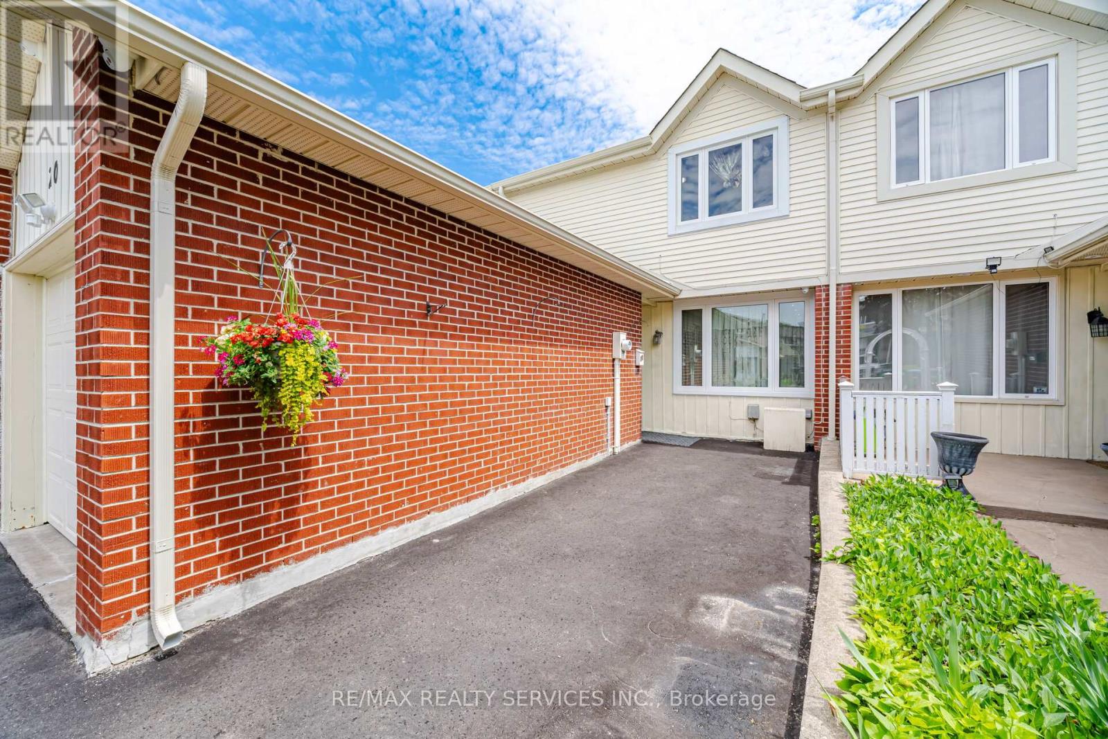 20 Rushmore Crescent, Brampton, Ontario  L6Z 1R2 - Photo 8 - W13209014