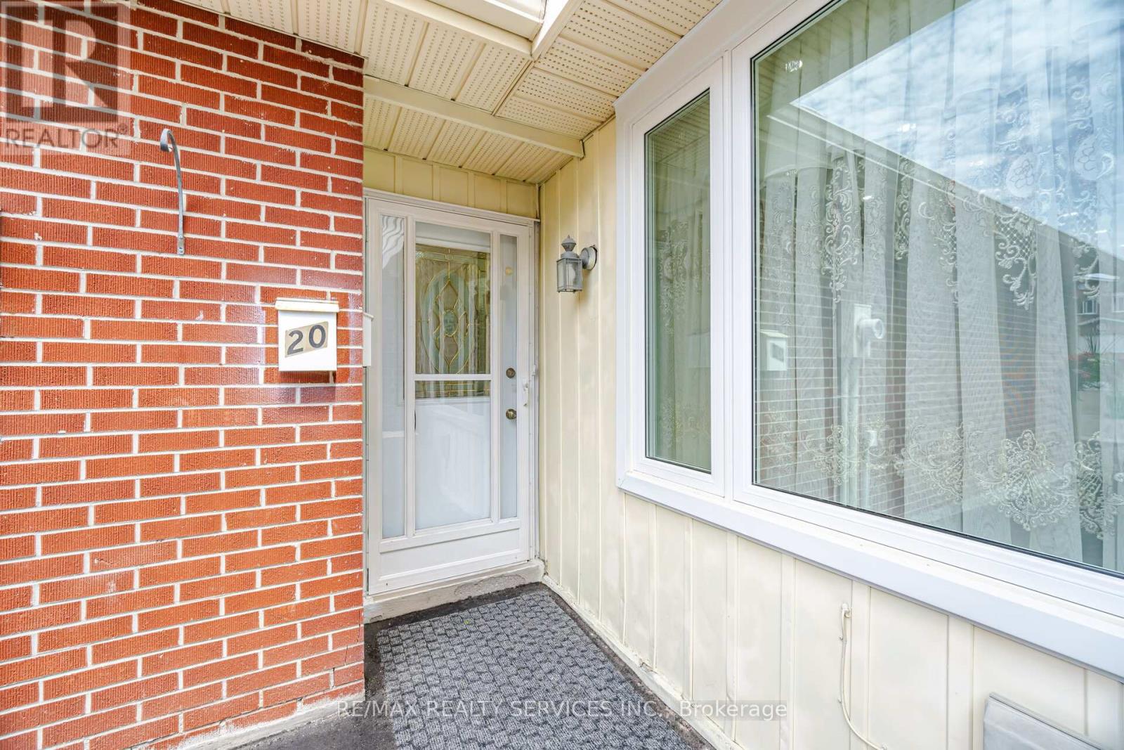 20 Rushmore Crescent, Brampton, Ontario  L6Z 1R2 - Photo 9 - W13209014