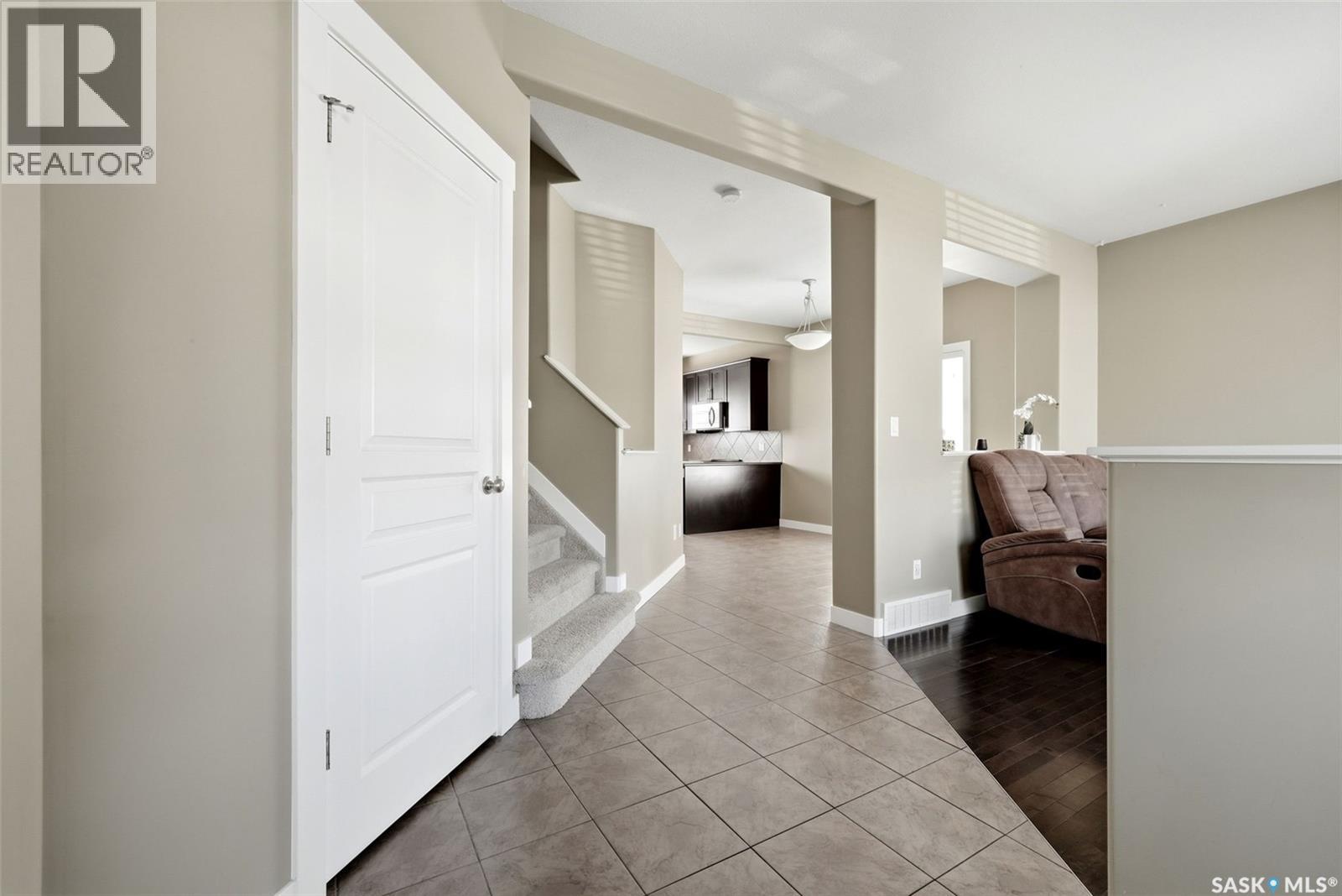 3354 Green Moss Lane, Regina, Saskatchewan  S4V 1P2 - Photo 3 - SK037435