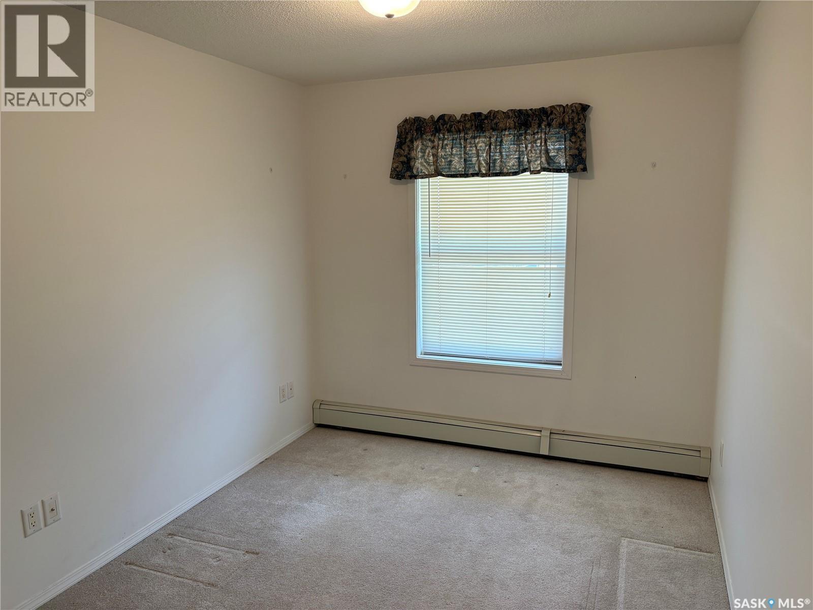 301 1601 1st Street, Estevan, Saskatchewan  S4A 2X4 - Photo 11 - SK037356