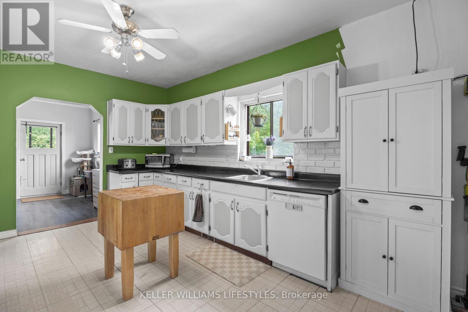 264 Upper Queen Street, Thames Centre, Ontario  N0M 2P0 - Photo 7 - X13086088