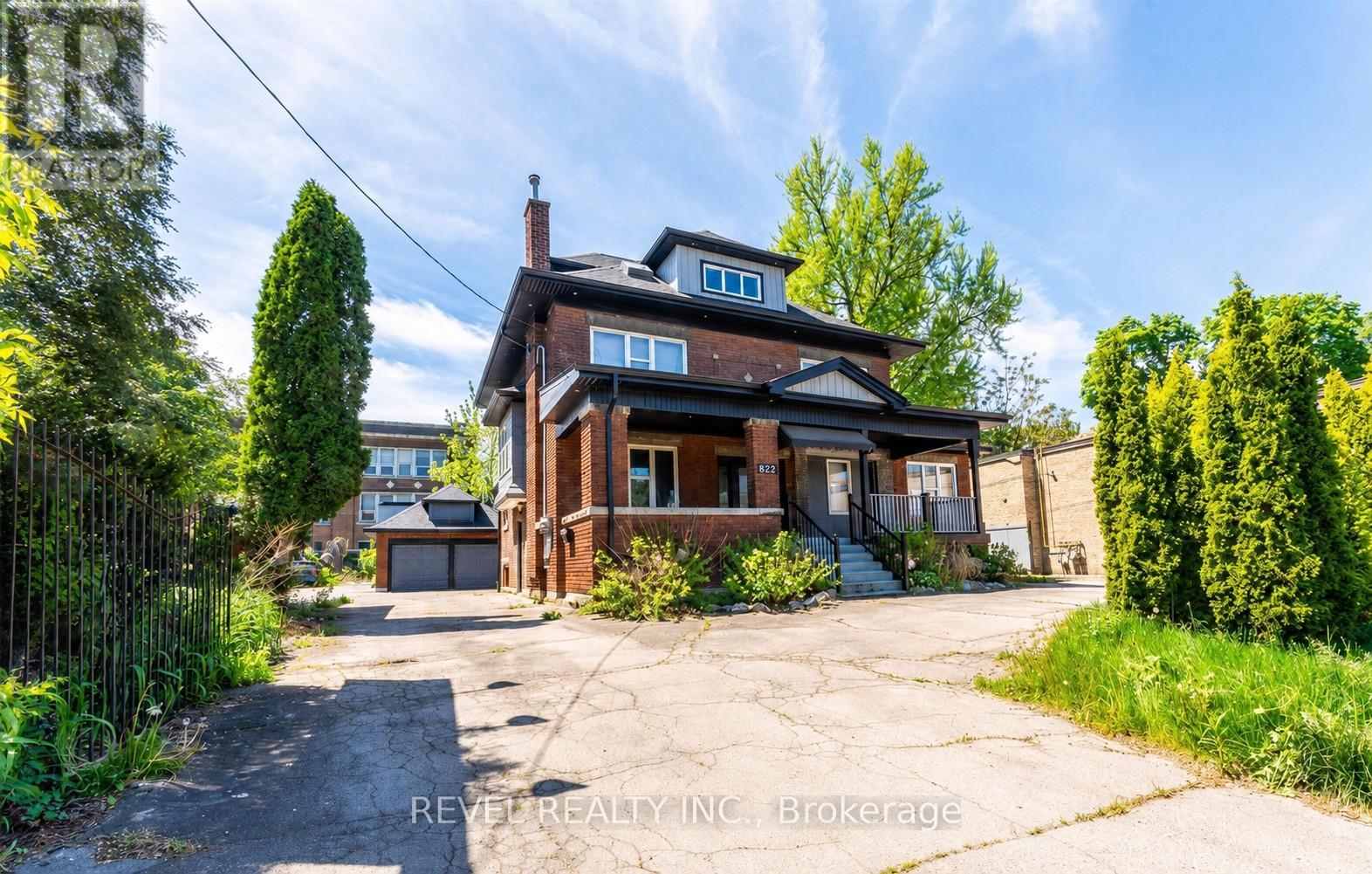 822 Main Street E, Hamilton, Ontario  L8M 1L6 - Photo 1 - X13209002