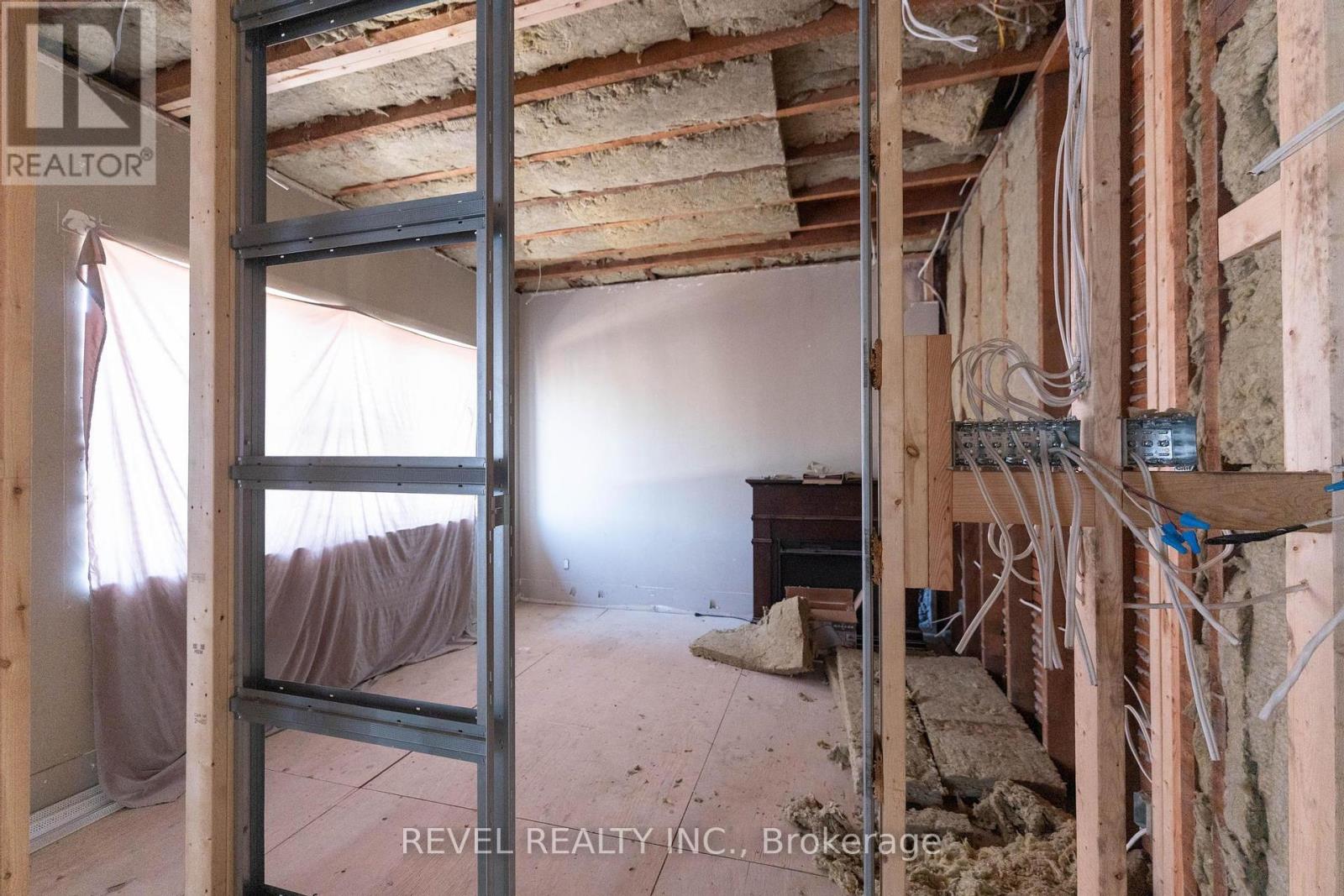 822 Main Street E, Hamilton, Ontario  L8M 1L6 - Photo 22 - X13209002