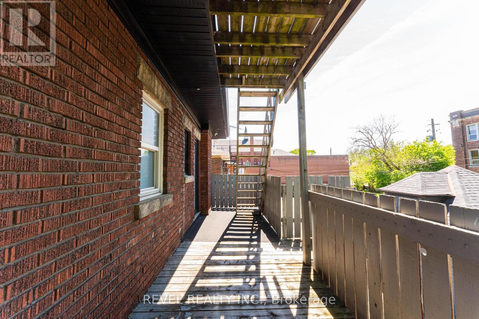 822 Main Street E, Hamilton, Ontario  L8M 1L6 - Photo 28 - X13209002