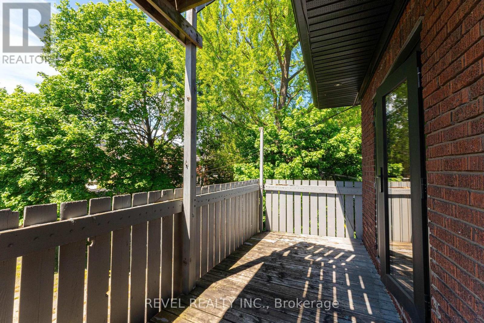 822 Main Street E, Hamilton, Ontario  L8M 1L6 - Photo 30 - X13209002