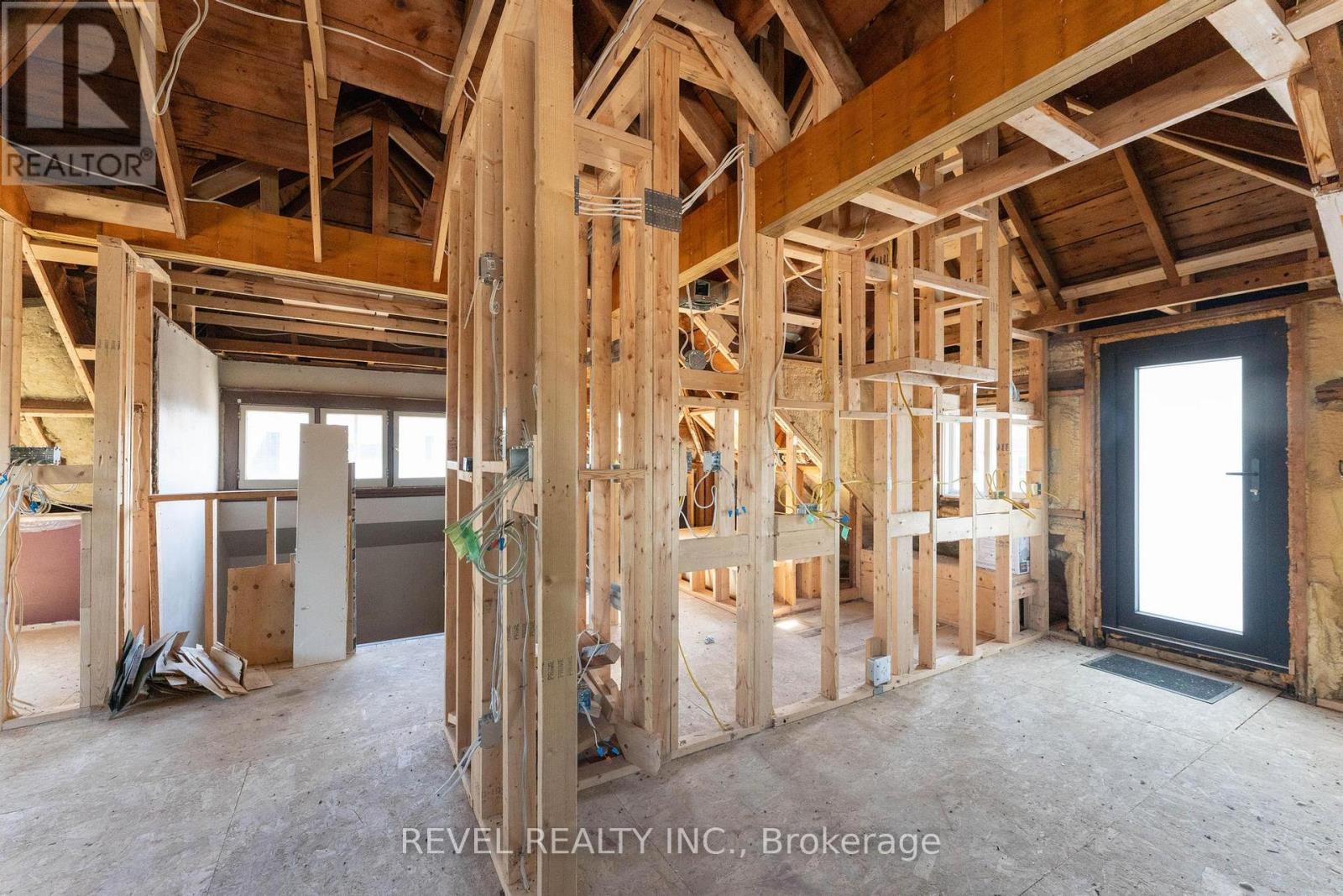 822 Main Street E, Hamilton, Ontario  L8M 1L6 - Photo 35 - X13209002