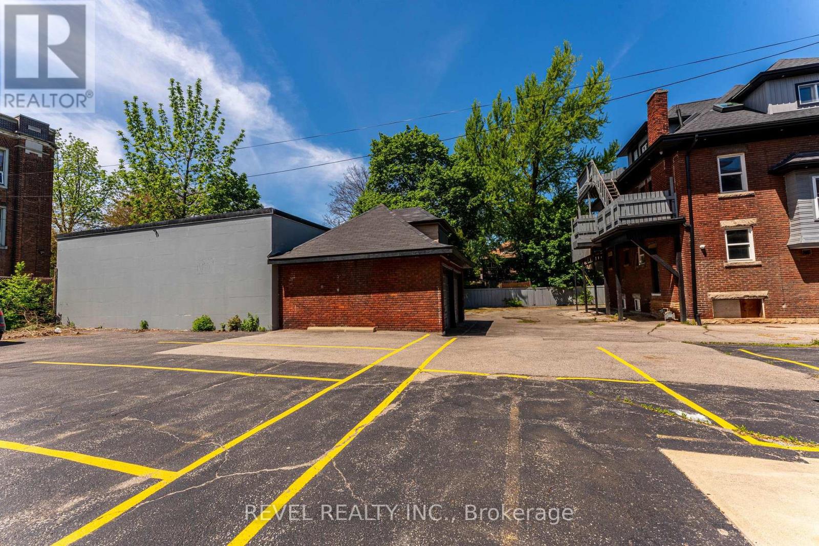 822 Main Street E, Hamilton, Ontario  L8M 1L6 - Photo 47 - X13209002