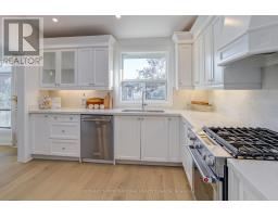 34 EUPHRASIA DRIVE, Toronto, Ontario