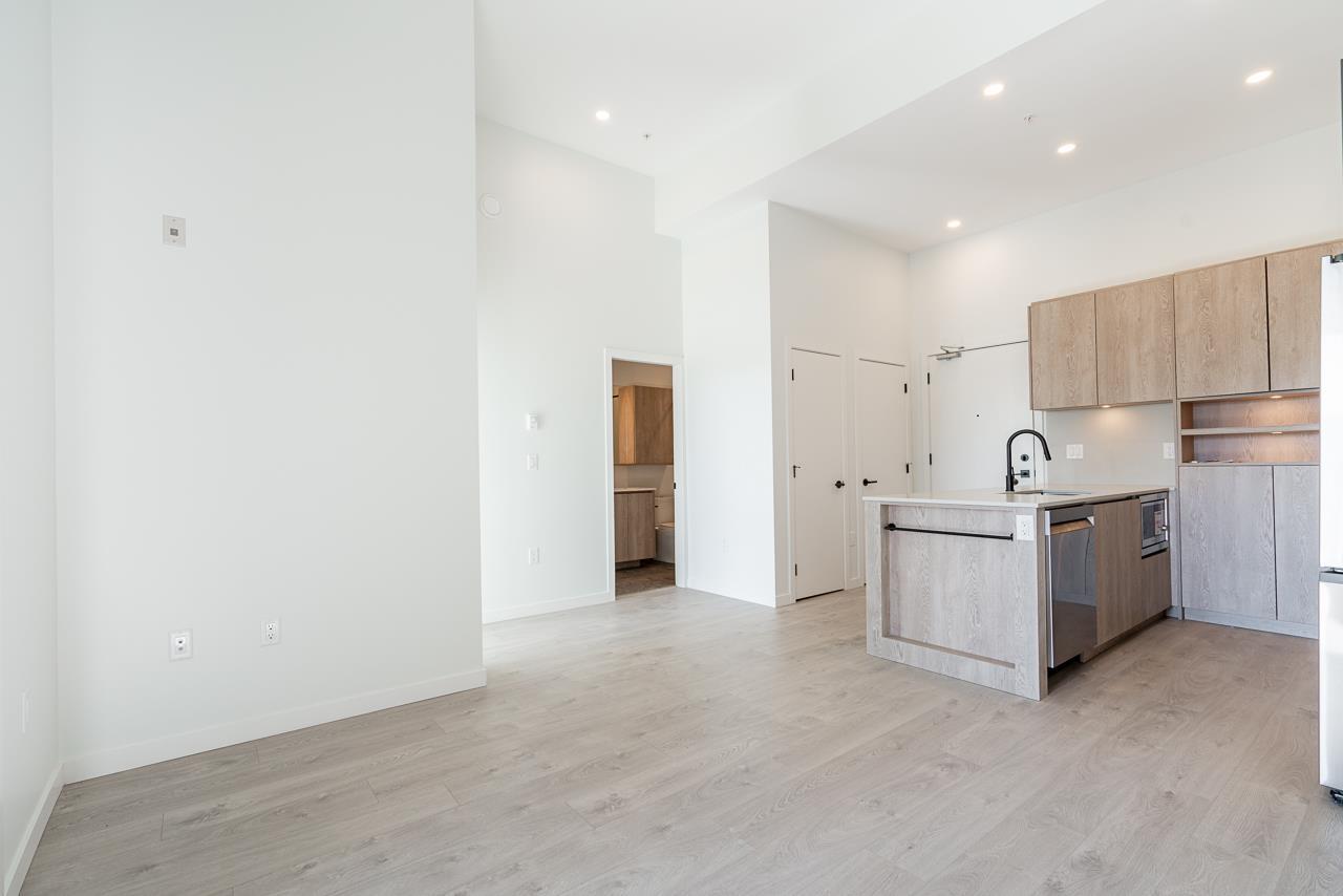 304 19577 65b Avenue, Surrey, British Columbia  V4N 6B5 - Photo 4 - R3128472