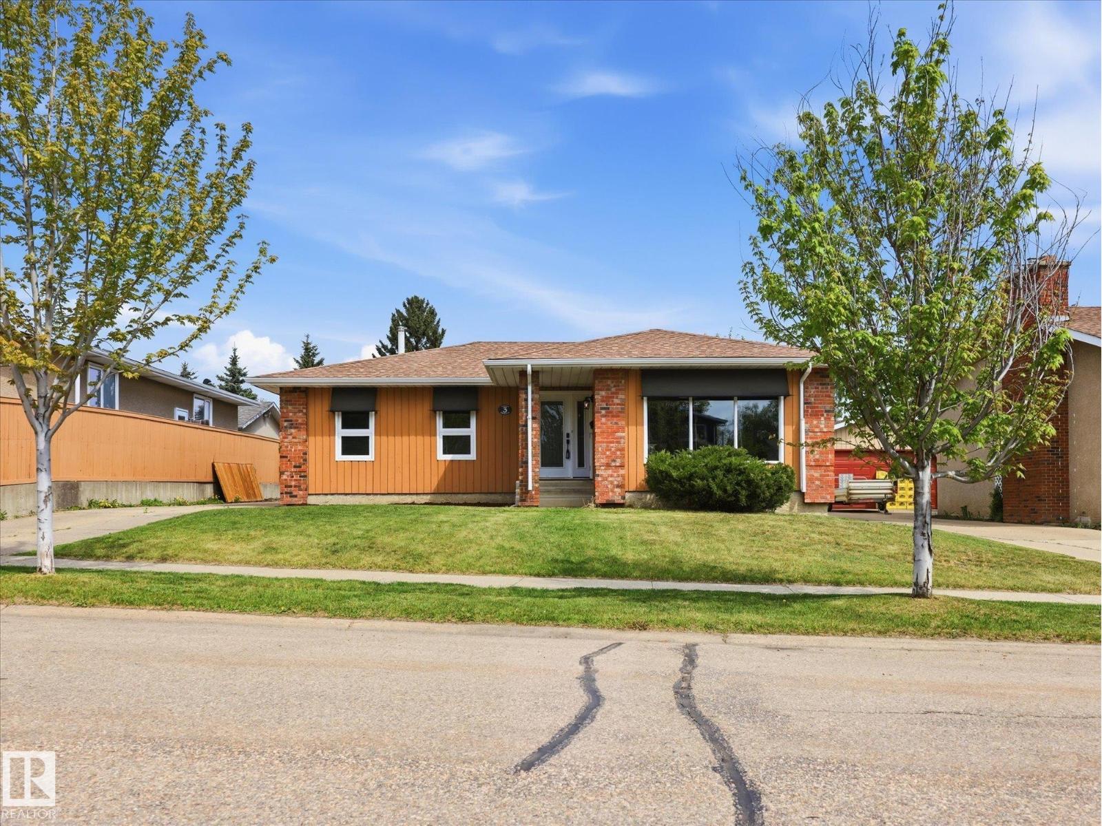 3 Fairfax Cr, St. Albert, Alberta  T8N 1X9 - Photo 1 - E4490466